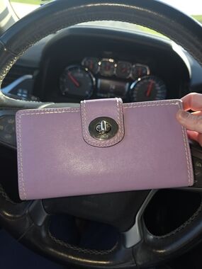 Coach Hampton Lavender Leather Turn-Lock Wallet